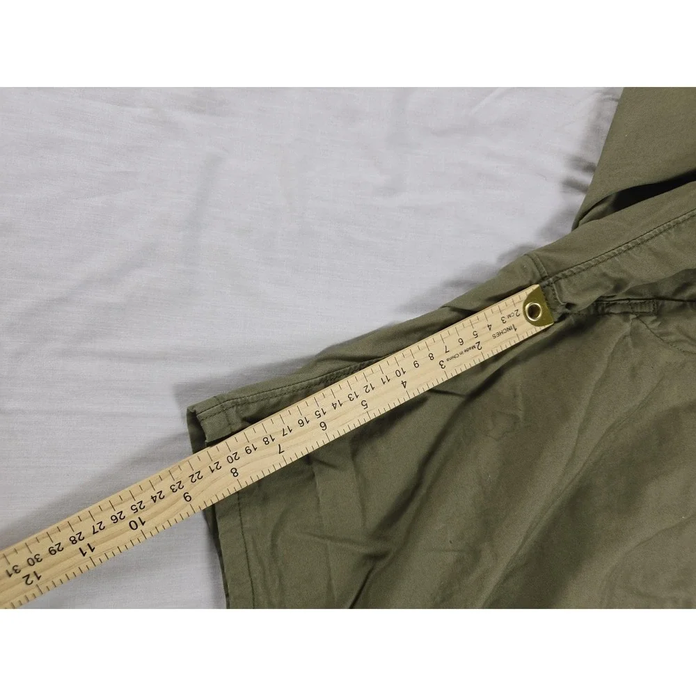 Levis Shorts Mens 32 Green Canvas Chino Flat Front Pockets Casual Summer